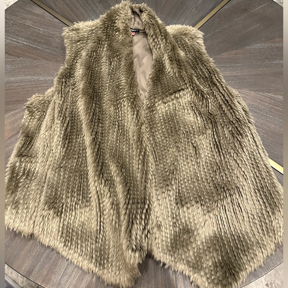 Express Fuzzy Vest